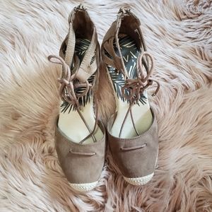 Dolce vita taupe size back espadrilles size 8.5